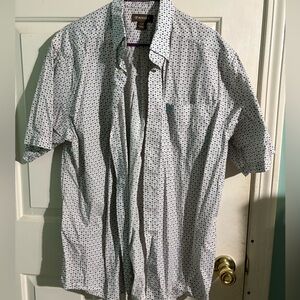 Men's short sleeve button shirt